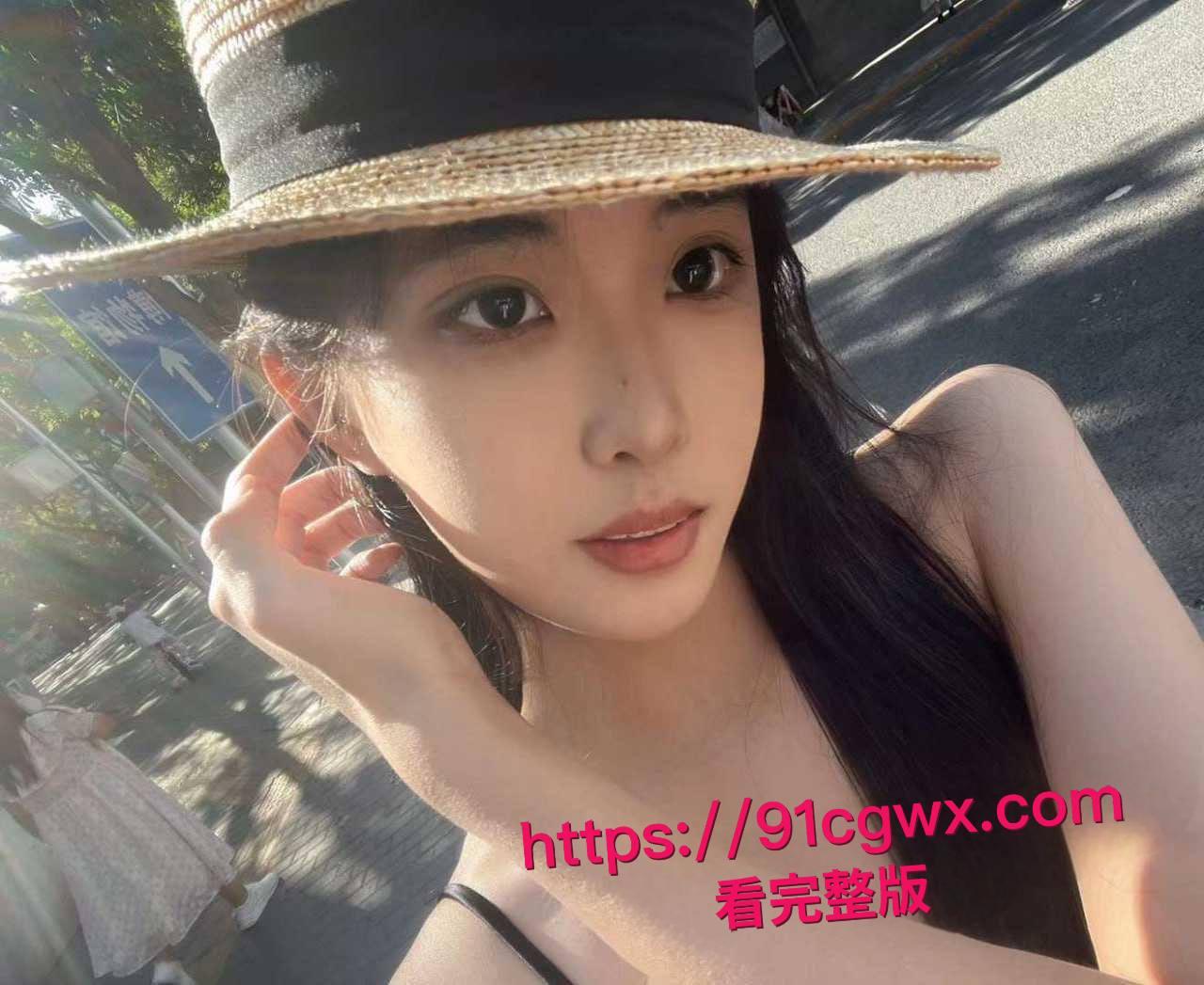 超高颜值长发美女阳台激战金主大鸡巴,翘臀狂抖尖叫连连,绝美脸蛋爽翻天被操到变形!-7