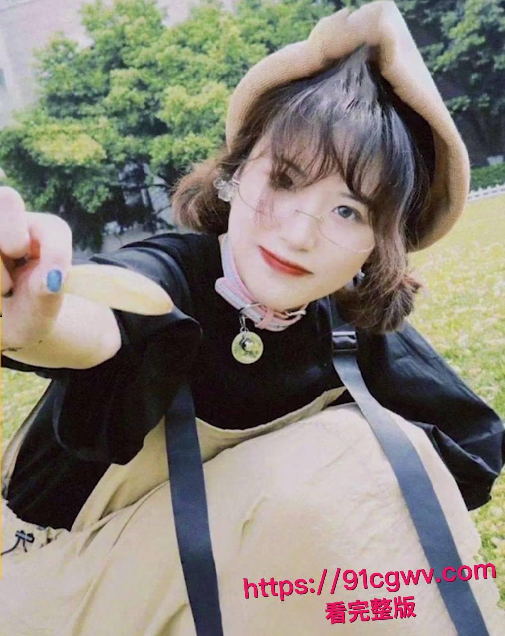 清纯双马尾校花唐艺涵为了给男友买苹果手机下海:穿着JK裙被大屌各种爆操 这就是顶级恋爱脑?-7