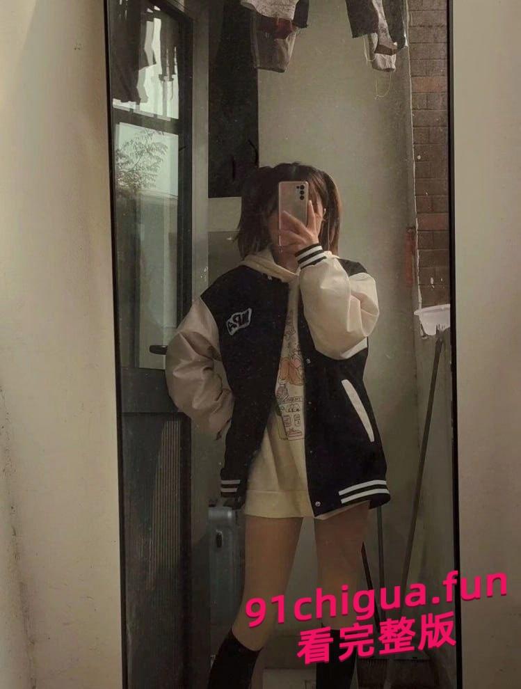 武汉某房地产公司设计师朱茹珺 极品甜妹被渣男曝光床照-3