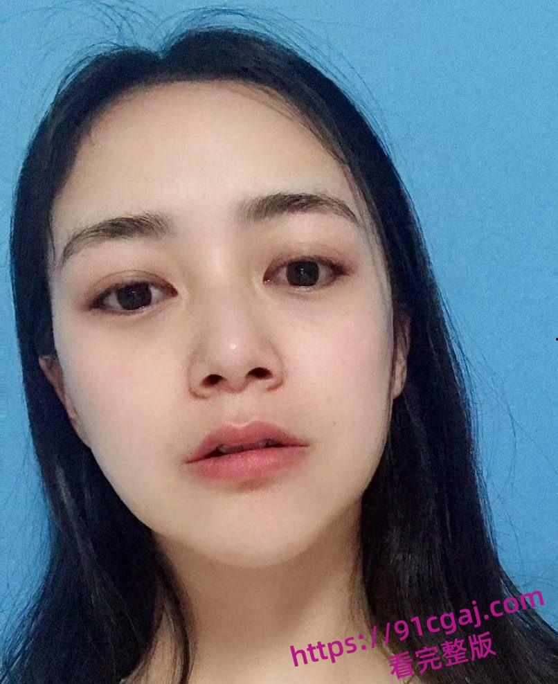 重庆财大高颜值新疆学妹夏兹热丽,与生活中的高冷样子形成了完美反差-5