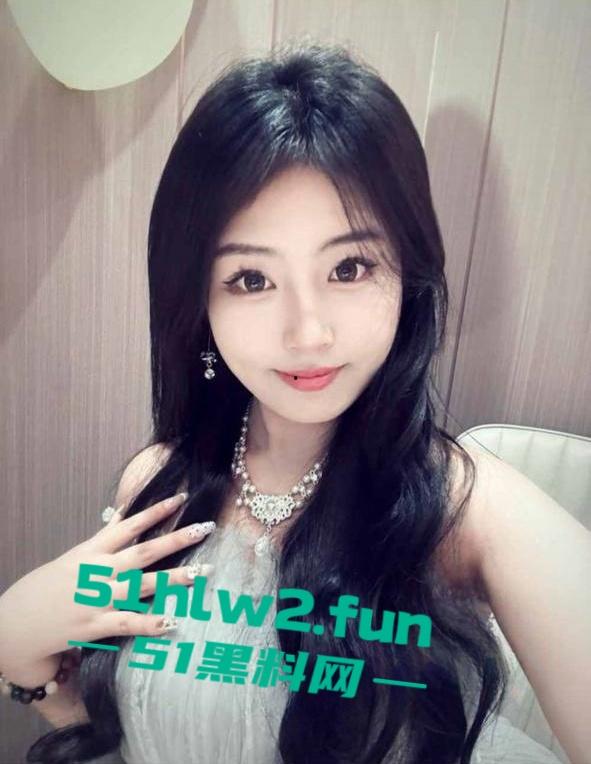 河南极品反差学生【李鑫楠】遭到前男友报复曝光录屏视频和性爱的私密视频清纯可爱形象瞬间崩塌。-3