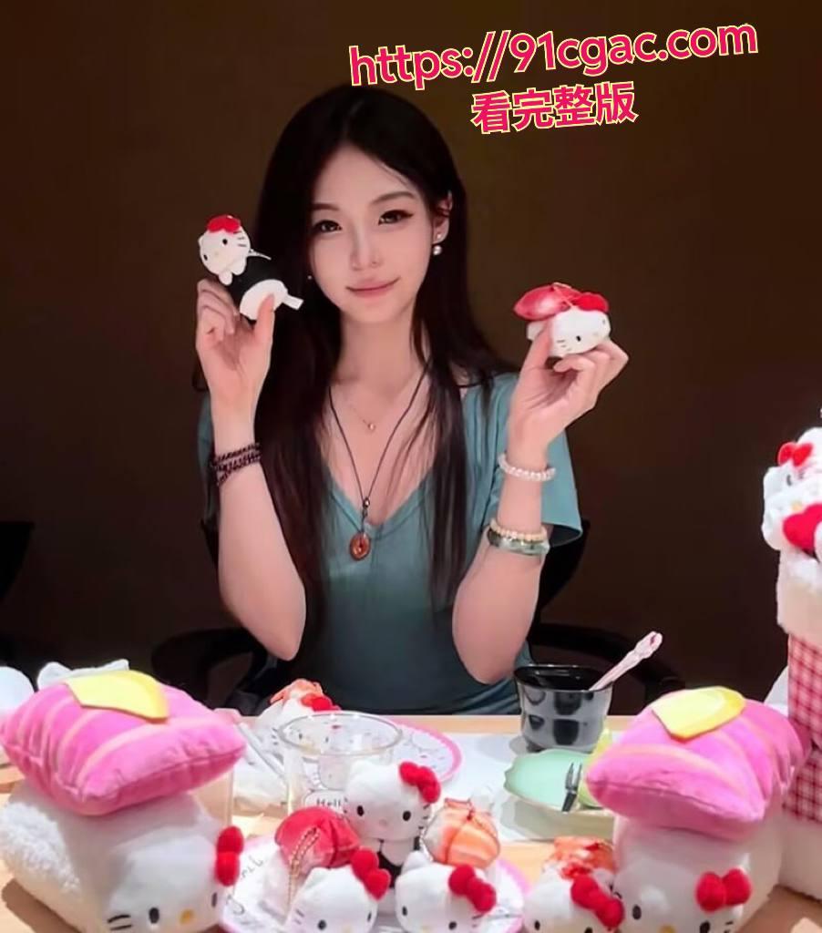 南宁师范大三学姐许嘉阳暑期跟炮友出去旅游,边游玩边性爱,真是该玩玩,该草草啊!-2