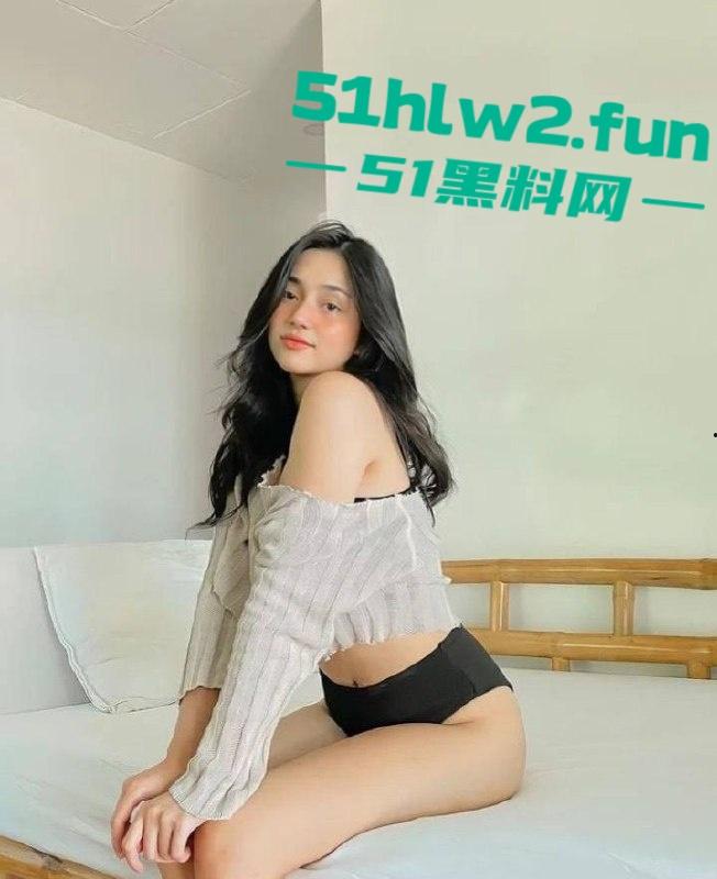 菲律宾网红【Julsbarba】性爱视频流出，笑得甜美，干起来肯定浪，白净母狗值得一试！-5