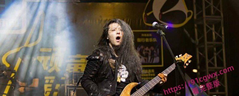 民族歌手乌兰图雅不雅信息曝光 包养团队贝斯手已婚家暴男郝梓杰-4