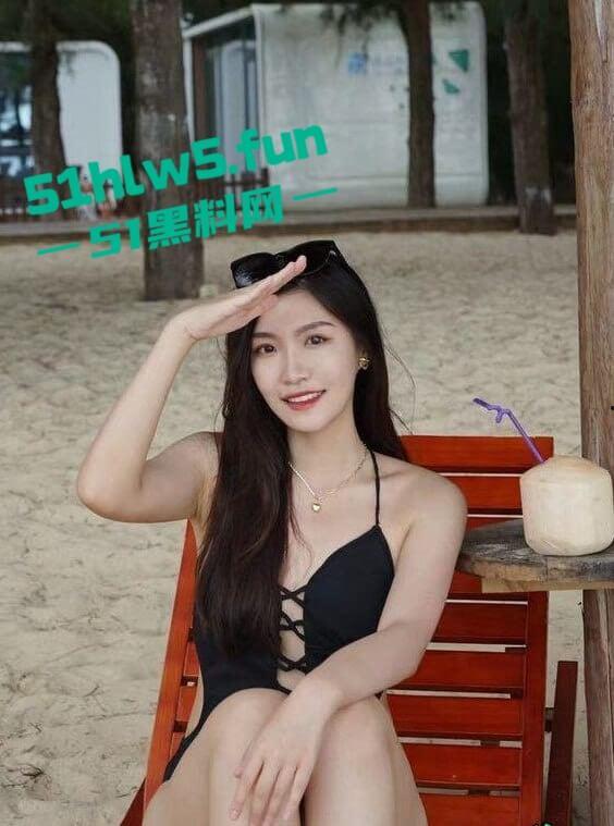 广州工商学院【谭梓柔】与男友性爱视频流出,花式玩弄性感尤物后入骑乘浪叫不止。-6