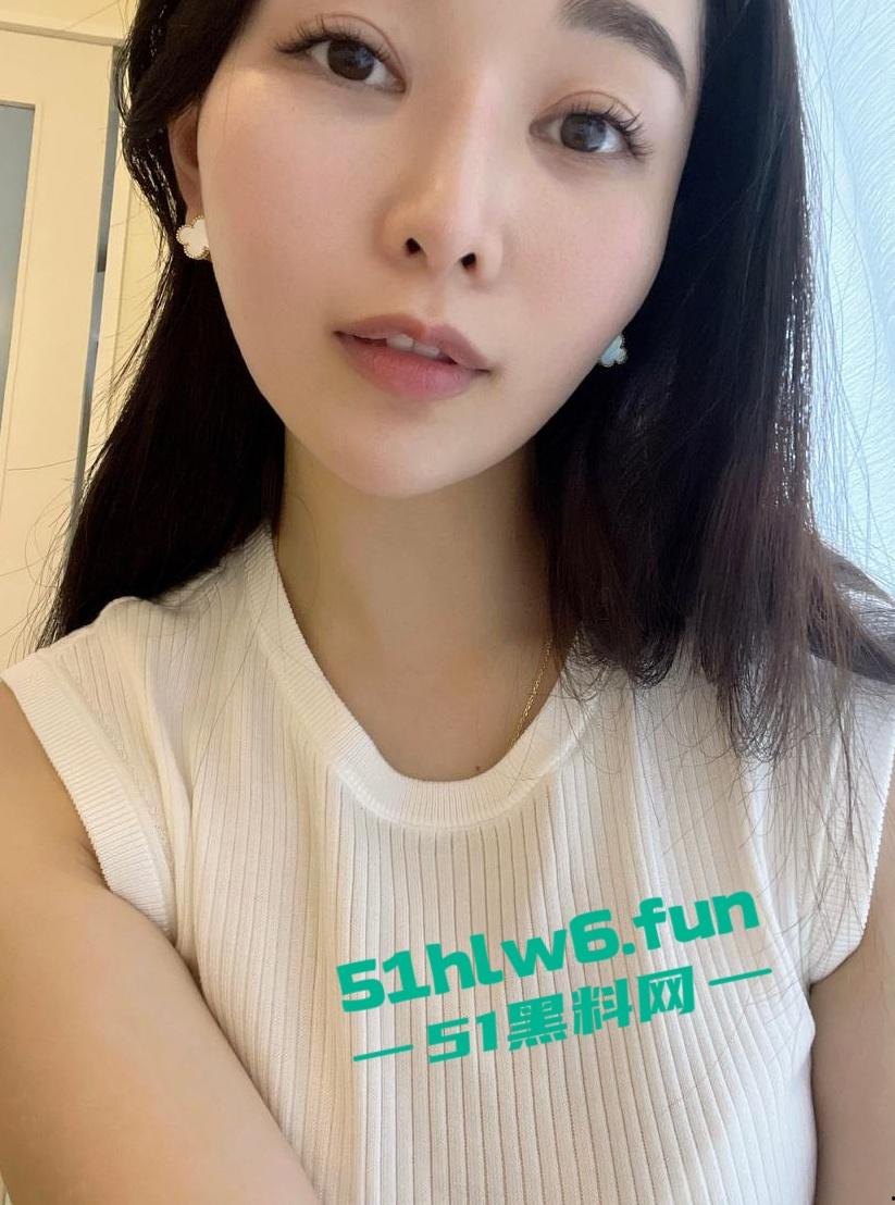 万人求的高颜值御姐【katayama】超人气巨乳女神，九头身S型F杯巨乳风情万种反差婊，最新合集流出。-9