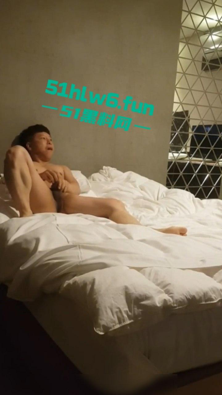 韩国约炮大神【韩国风流爸爸】老牛吃嫩草专业户，最新约炮极品身材大学生后入爆操淫叫不断。-9