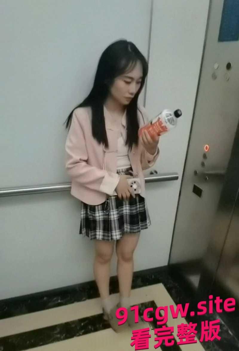 安徽财经大学美女王欣钰喝多后被炮友带到酒店无套爆操深喉口爆!-7