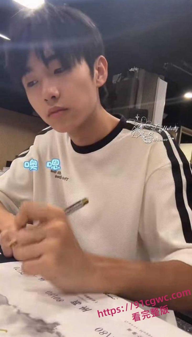 抖音340万粉网红少涵自曝猛料 男友伍六七出轨操粉 无套内射女粉为其打胎 性爱视频曝光实锤无疑!-13