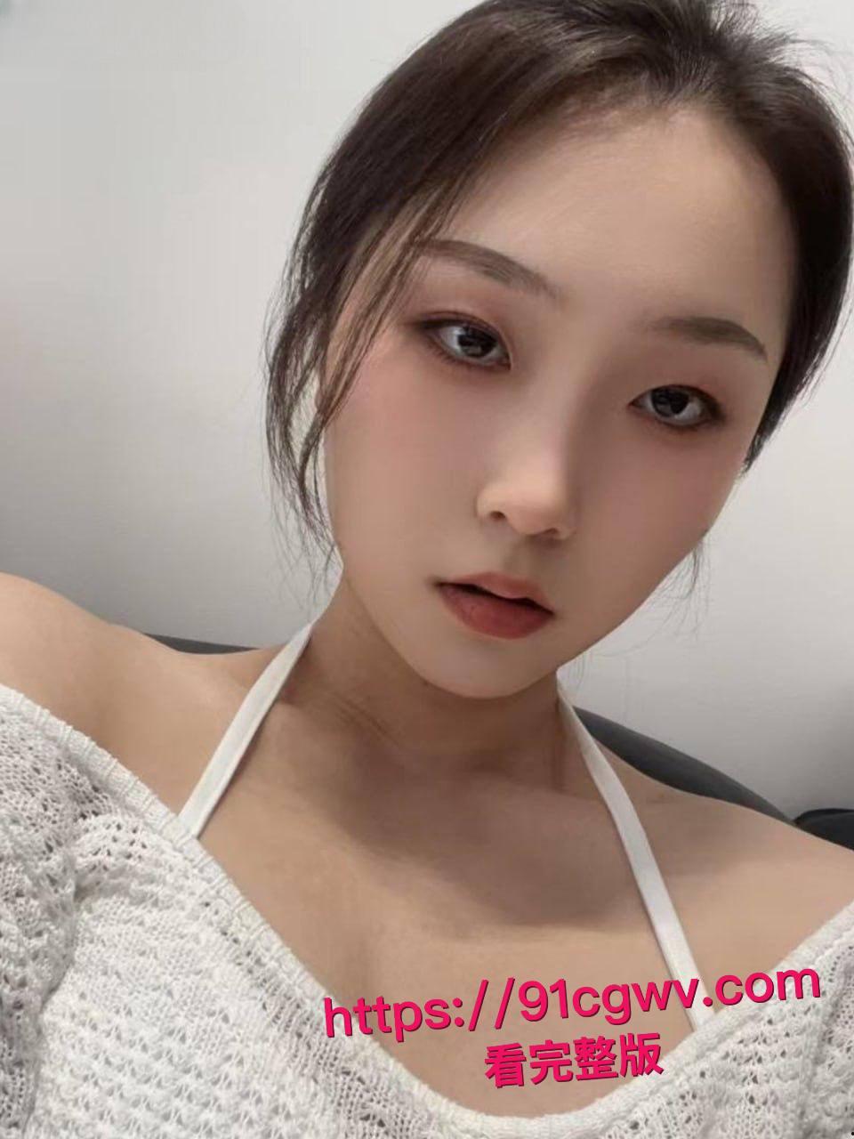 西安瑜伽老师刘珍曼性爱视频流出!黑丝开档翘臀被后入狂干,蜜桃屁股夹鸡巴榨到腿软喷水-6