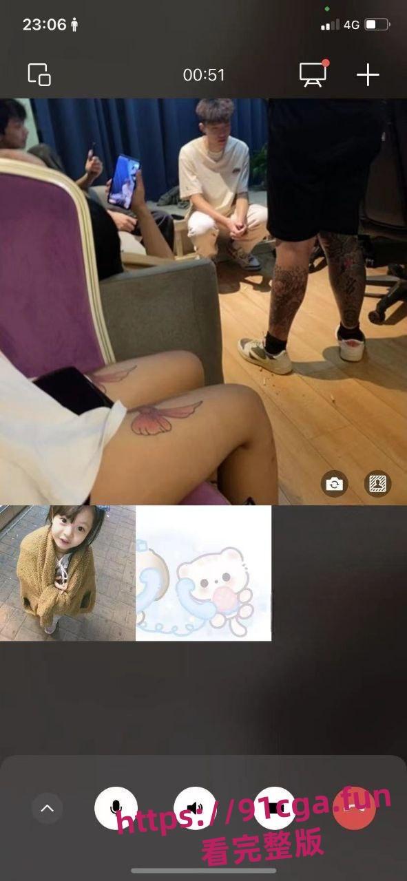 造女生黄谣 被约到酒店戏耍 男主到酒店开门一看 一群抠脚大汉-1