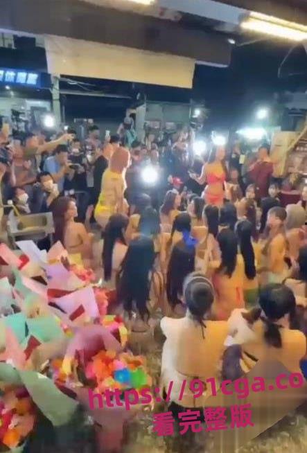台湾比基尼辣妹50人大阵包抄三重四面佛!韩风热舞极致火辣身材!-1