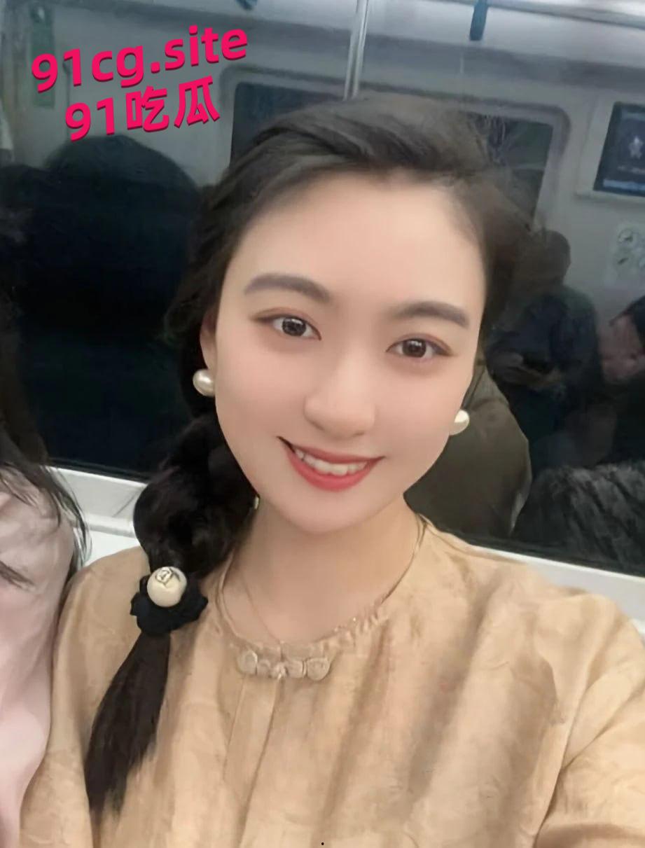 云南医院医生陈萍萍疑似为上位献身上司,粉色内裤后入视频流出,现在的医生行业都这么卷了吗、-3