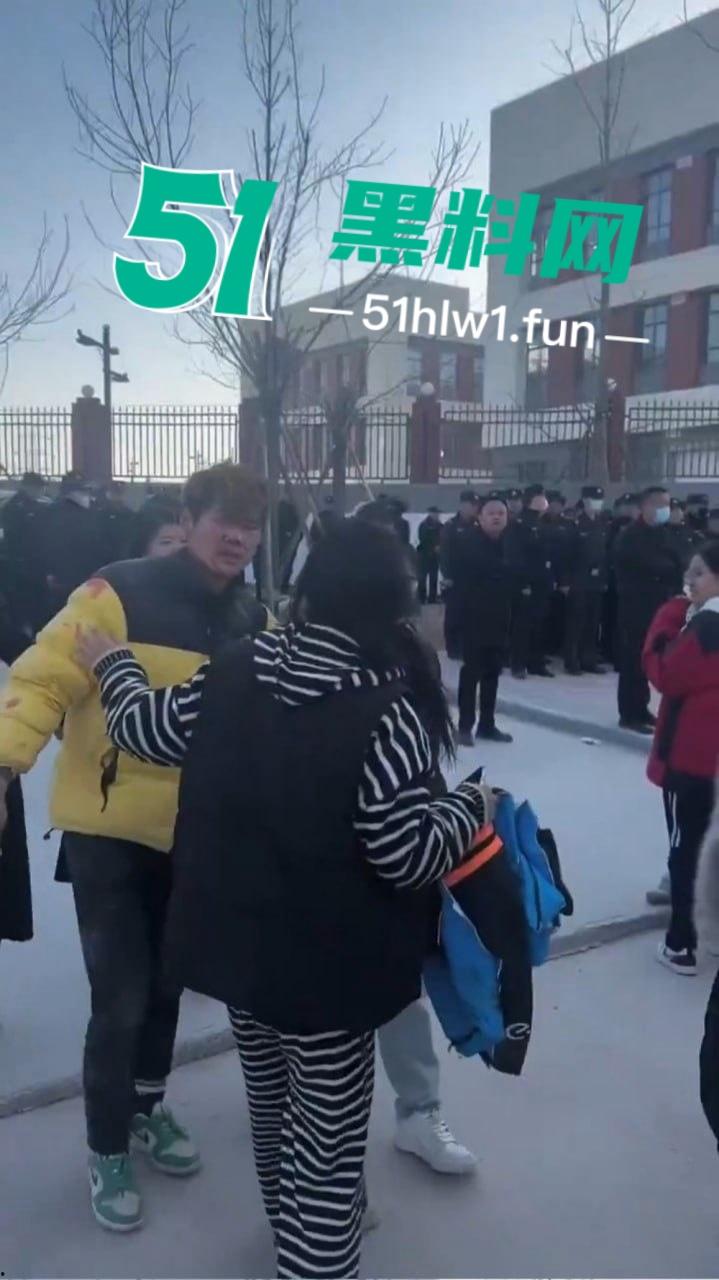 蒲城职校坠亡男生事件发酵,知情人爆料重重疑点,官方表态排除刑案,网友却不买账!-7