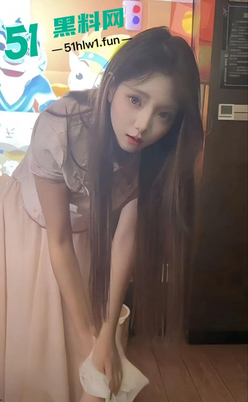 抖音新娘技师【莉莉安】被爆足疗房骚操作,千里跋涉挨操后入服务一条龙,大神千里扑来连干三晚直呼上头!-3