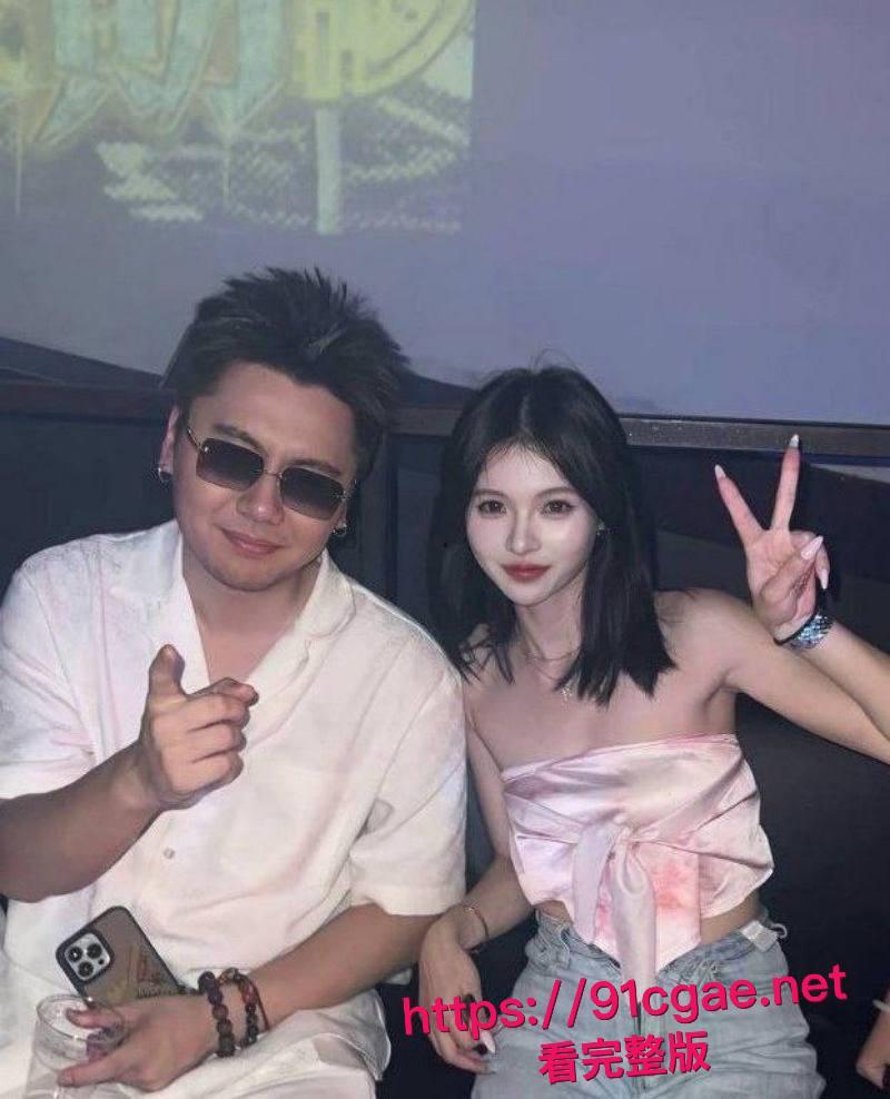 说唱圈再曝丑闻顶流rapper揽佬操粉事件 巡演一城打一炮 撩骚堪比选妃 高调自称那是她们的荣幸!-6