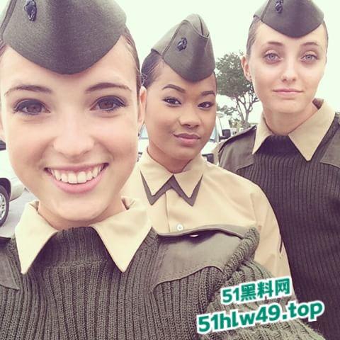 美国女兵【惠特尼韦斯特盖特】海军陆战队服役,爆出借女兵身份下海卖骚!-4