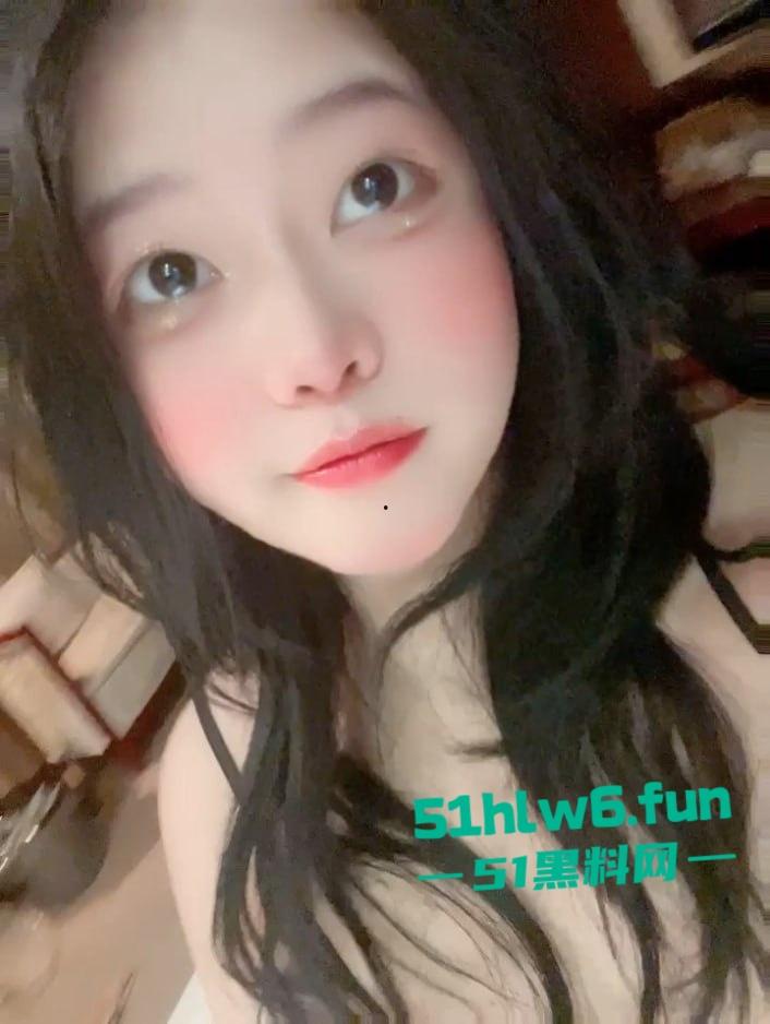 童颜巨乳网红【优妹】可爱颜值大眼妹,小穴敏感嫩穴诱人 私人定制自慰视频流出。-1