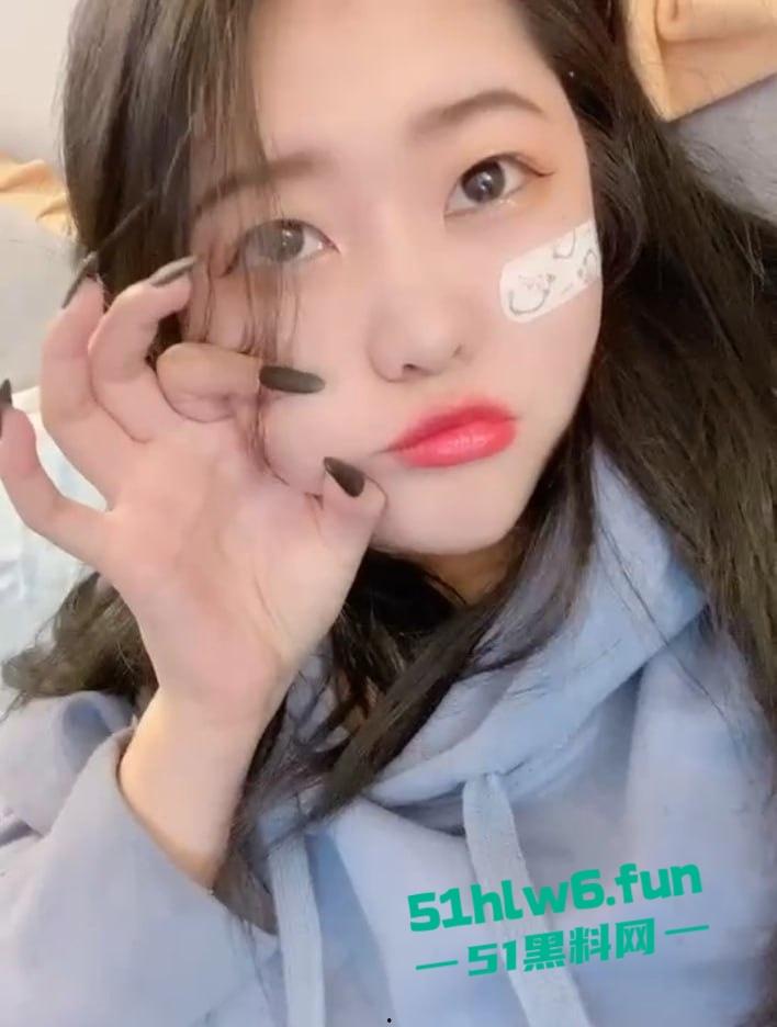 童颜巨乳网红【优妹】可爱颜值大眼妹,小穴敏感嫩穴诱人 私人定制自慰视频流出。-5