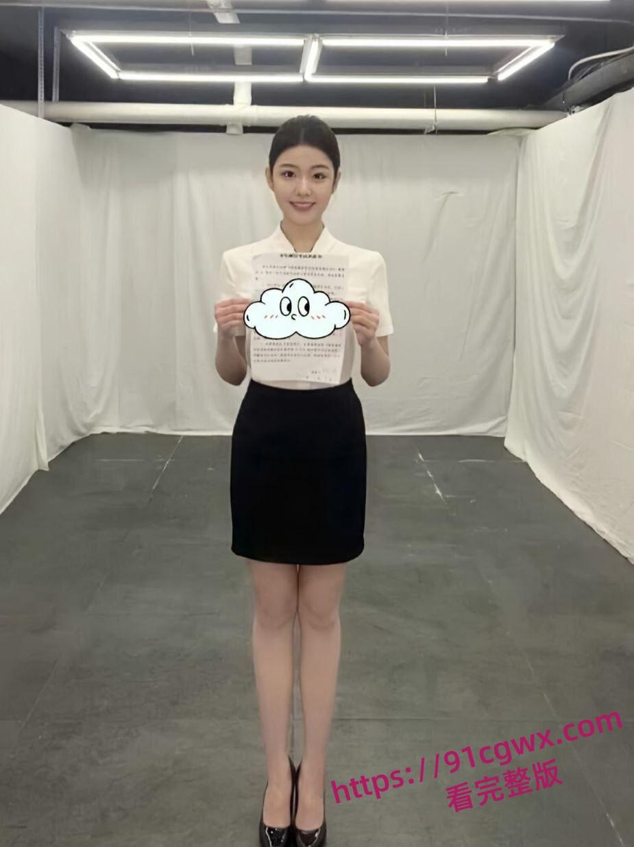 山东青岛小仙女刘心心卖淫骚货 3000块就能陪玩各种游戏 吸毒卖逼床技高超!-11