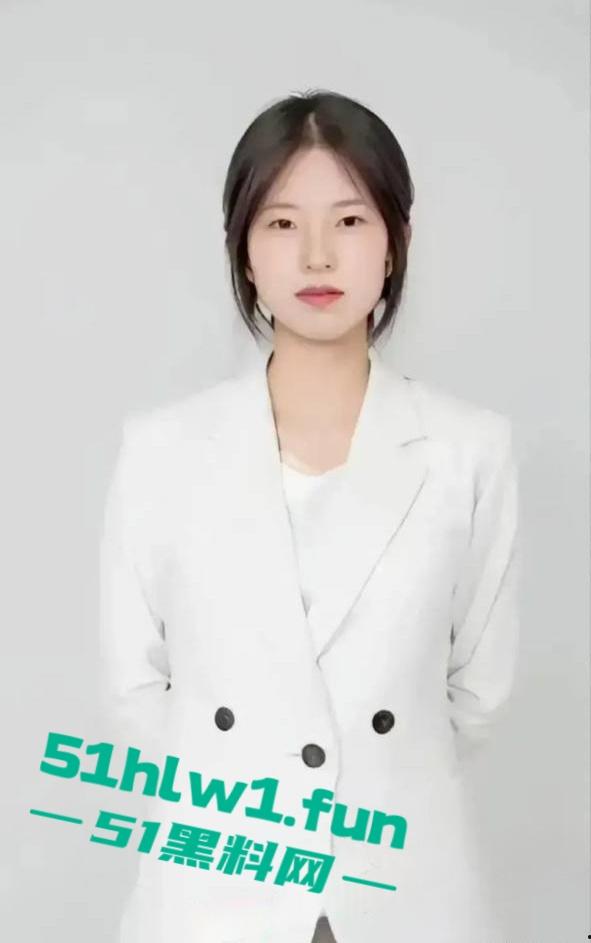 劲爆!曾风靡网络的天才数学少女【姜萍】被证实作假后转战抖音擦边主播,还流传出传出裸聊视频。-8