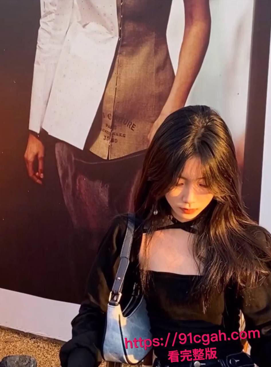 校花吴羽菲私密视频疯传!女上位狂摇镜头直拍,粉嫩穴体全程曝光,前男友看完都傻了!-4