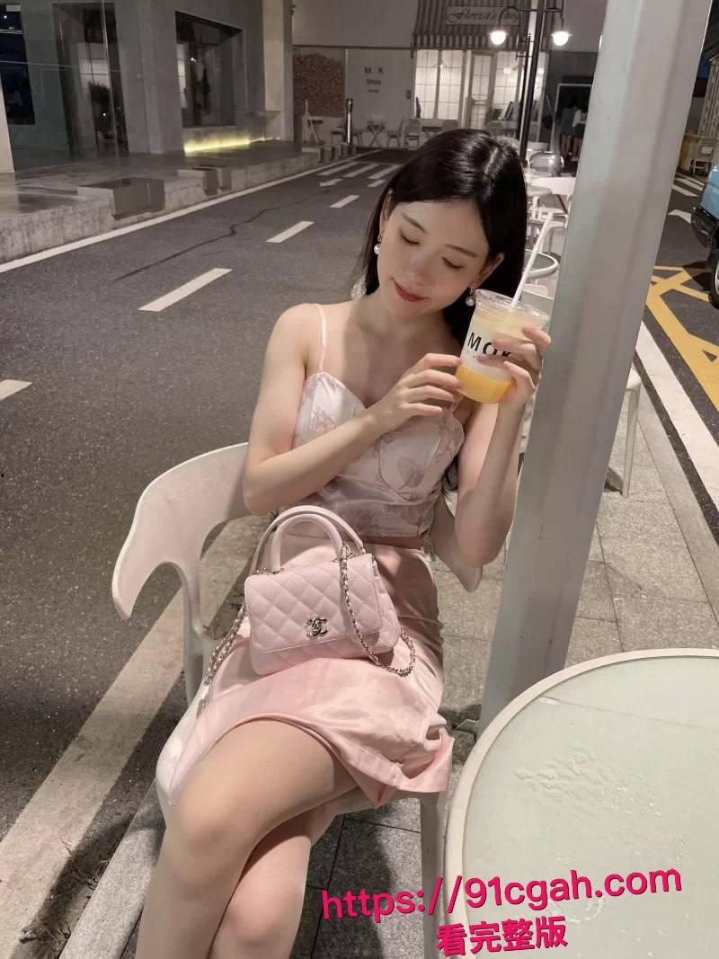 校花吴羽菲私密视频疯传!女上位狂摇镜头直拍,粉嫩穴体全程曝光,前男友看完都傻了!-5