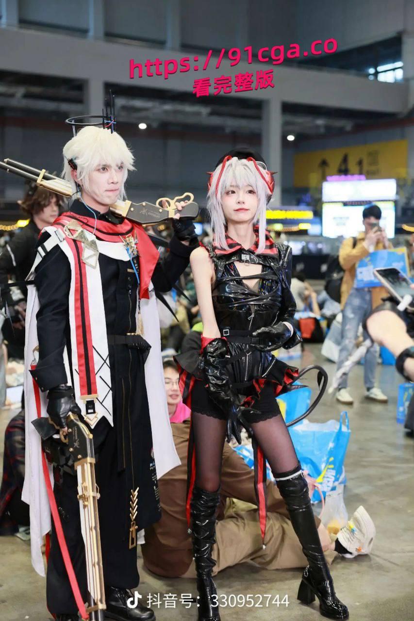 B站 抖音四百万粉网红藤原yuki 线下与金主啪啪视频流出-4