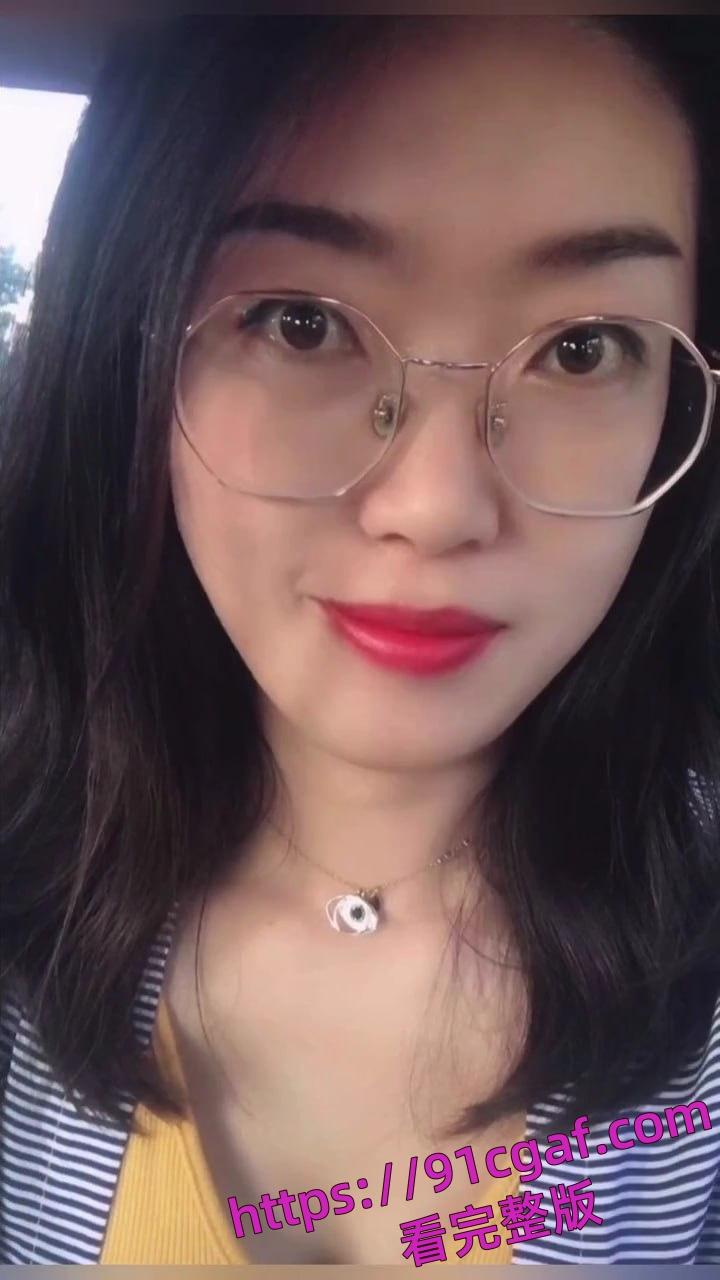 济南教师张雪出轨奸夫,被奸夫艹得大呼:“我就要你操我,快射我嘴里”-4