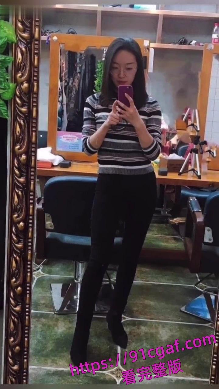 济南教师张雪出轨奸夫,被奸夫艹得大呼:“我就要你操我,快射我嘴里”-6