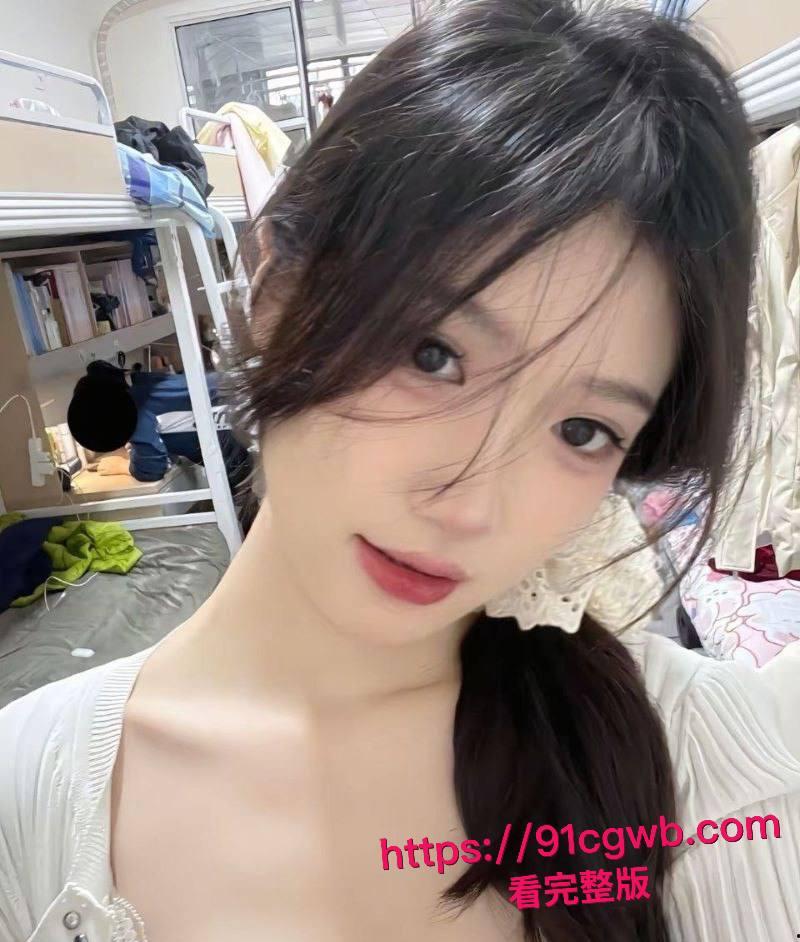 中国民航大学校花 赵一宁 失业下海露脸自慰直播 全裸掰穴道具抽插喷水 校花秒变捞女!-3