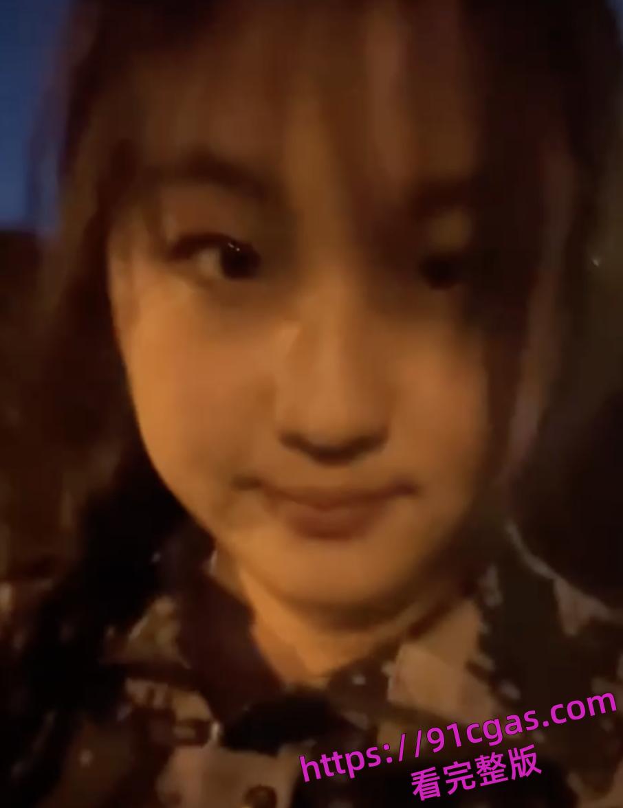 曹县小姨子和姐夫开视频聊骚,被姐姐逮到了。读大一的大学生。-2