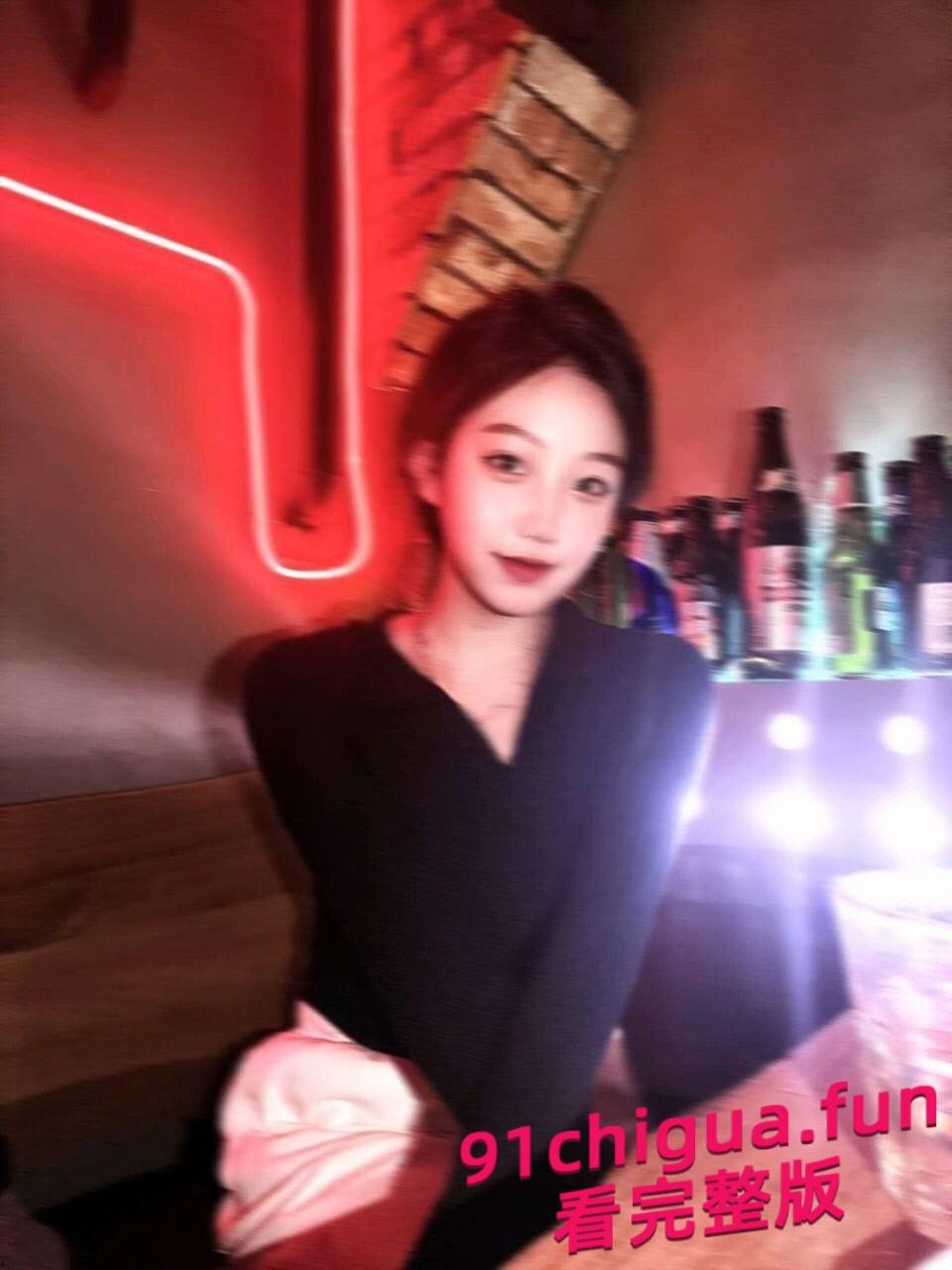 武汉音乐老师张小岚私会网友!初见即在学校口交!-7