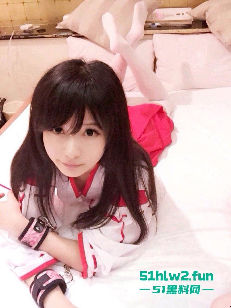 远古福利姬【习呆呆】解禁新作,高颜值萝莉妹白丝美腿,玉足夹撸肉棒极度反差。-4