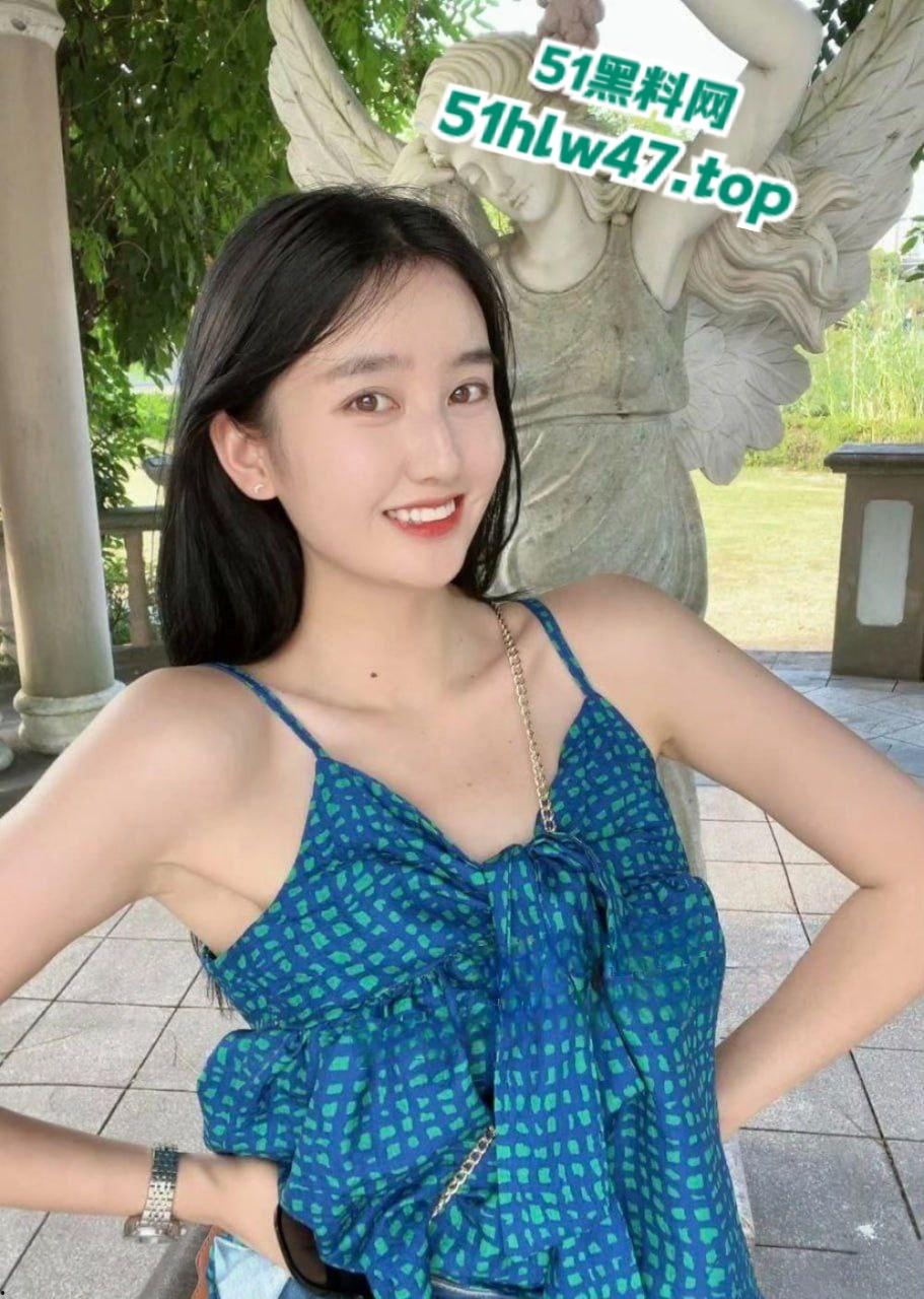 武汉大学计算机院,美女辅导员【徐曦】竟然偷偷直播玩擦边还私下裸聊约炮被学生发现后曝光。-6