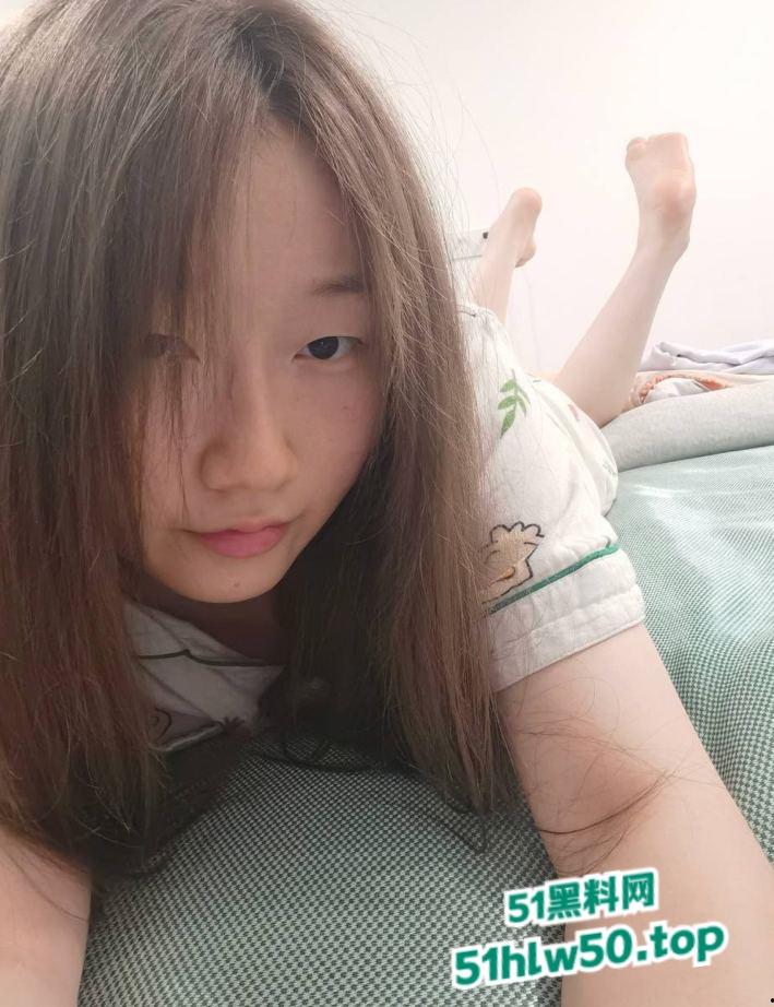 瓜友投稿菏泽学院【王誉洁】调教成骚逼母狗,竟拒绝双飞渣男一气之下将其视频曝光!-7