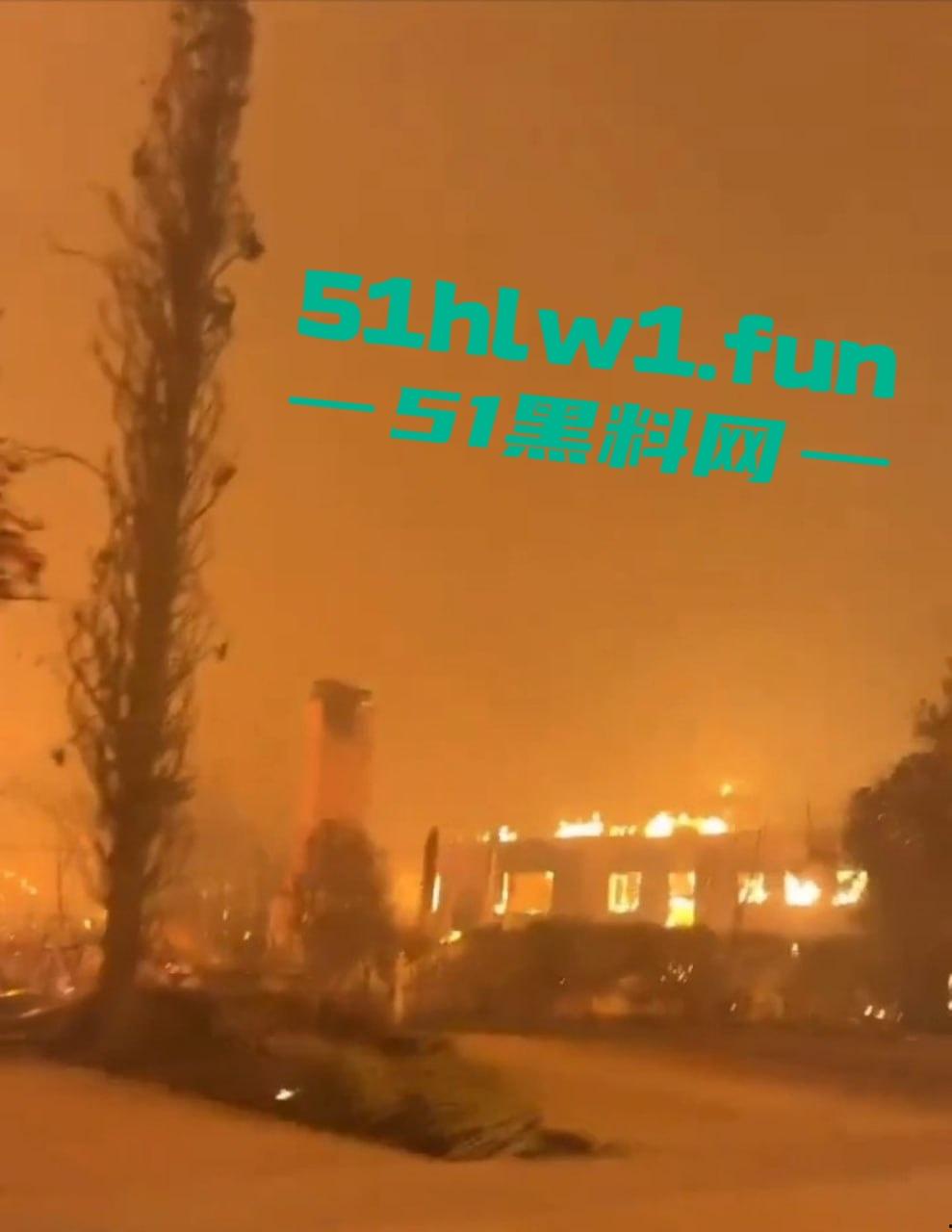 洛杉矶火势疯狂升级,7万居民被迫撤离,大片森林变焦土,美利坚的灾难正在上演!-9