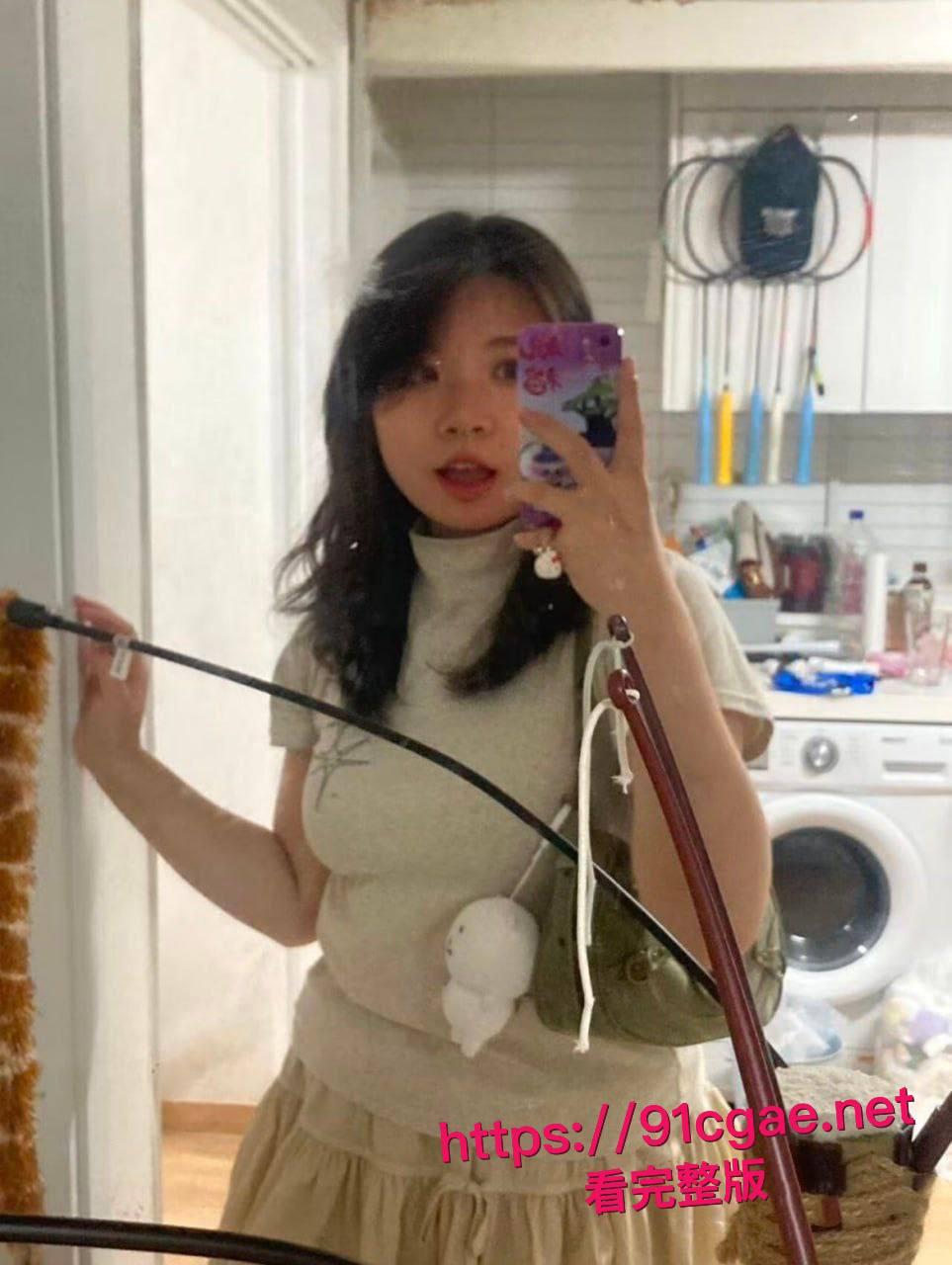 河南新乡中学清纯女老师COS兔女郎变身母狗 前男友泄愤全网甩出深喉骑乘榨精私密录像 让人一看就停不下来-13