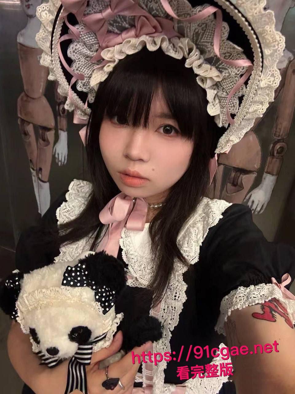 河南新乡中学清纯女老师COS兔女郎变身母狗 前男友泄愤全网甩出深喉骑乘榨精私密录像 让人一看就停不下来-16