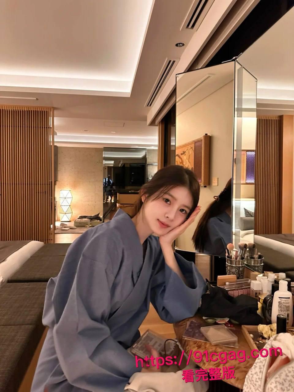 真实约炮!好不容易约到一个超有女人味的极品人妻,长得漂亮身材又好床上骚浪至极叫声听了就让人鸡巴硬!-11