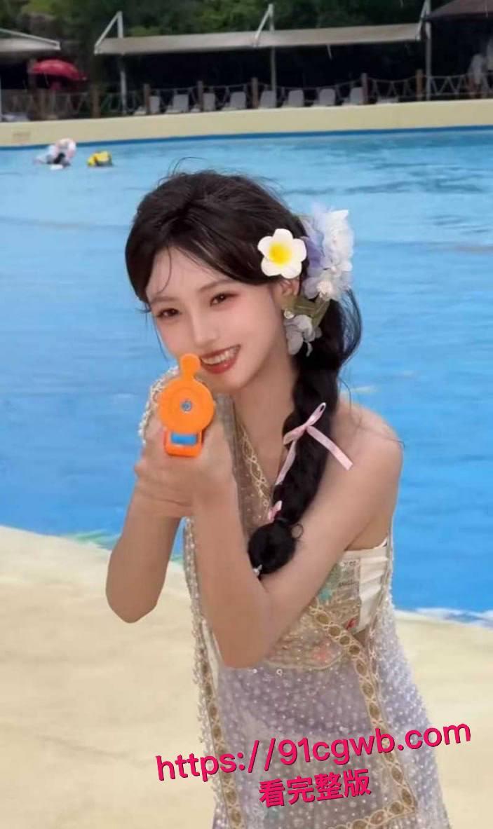 抖音570万粉网红 我不叫龙虾 王者荣耀10周年庆cos嫦娥 行为不雅玩反差引发热议 被网友扒出定制自慰视频!-4