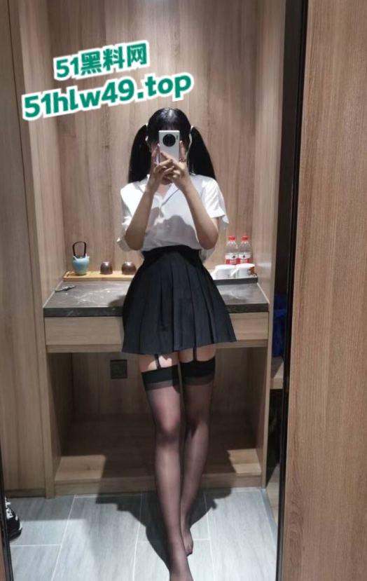 济南护理职业学院【周莎莎】颜值超高的性感母狗,身材性感口活一流约炮全露脸视频流出。-5