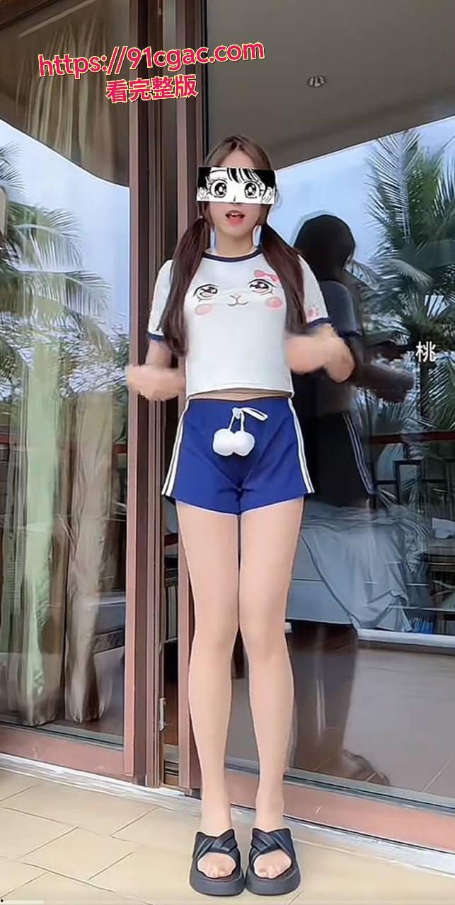 抖音23万粉丝网红Loioeei各种制服拍摄,期间有Loioeei做爱视频,极其劲爆。-3