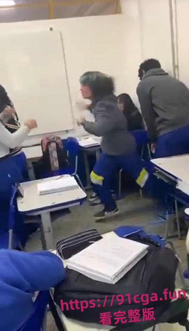 遭校园暴力最解气案例!巴西小伙多次被殴打 忍无可忍枪杀施暴同学!#暴力#学生#校园霸凌-4