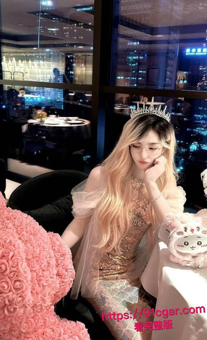 广州超高颜值TS伪娘语柔最新付费VIP福利 阿黑颜自慰边撸边捅双重刺激 性器交合画面视觉冲击爆表!-8