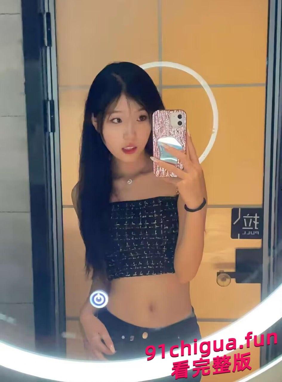 南京大学颜值清纯做爱的时候被偷拍，我愿意称她为粉嫩天花板 这就是年轻人的娇躯真实太美了！-1