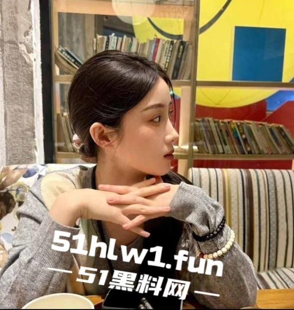 哈尔滨超高颜值气质美少女【宋婷】年度最佳反差婊被曝光男友性爱合集9分34秒完整版-5