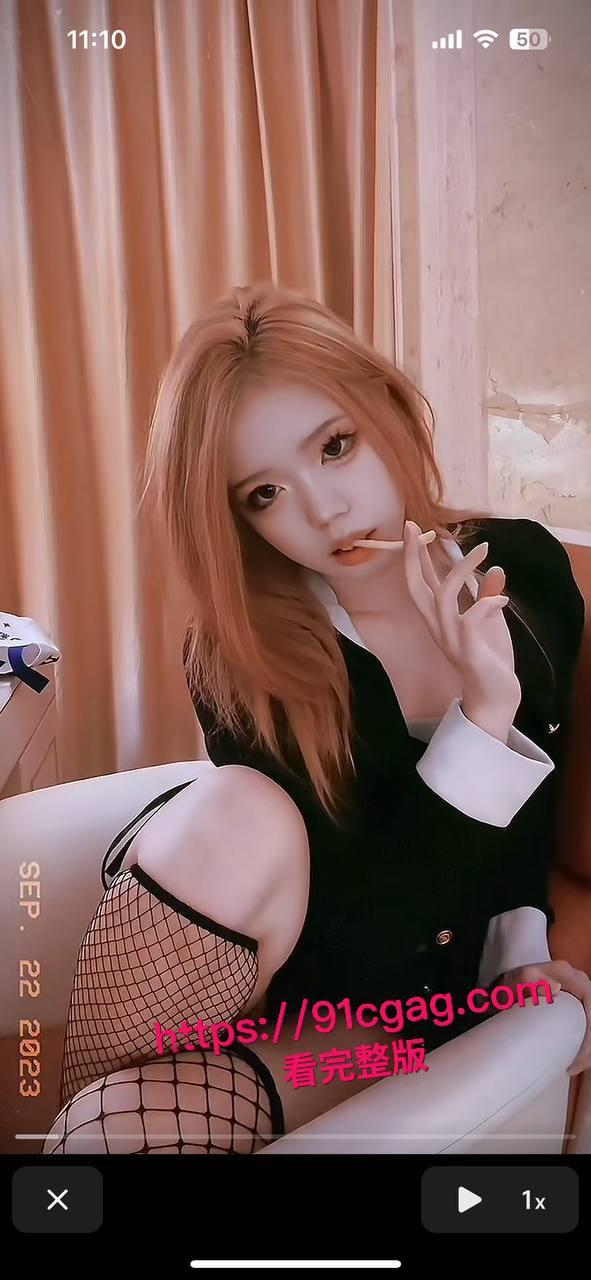 抖音220万粉丝甜美妹子九毛不帅,原来私下是脚踏多船的浪货,乱搞性伴侣传染HPV,大鸡巴深喉视频全泄露,淫乱生活让人看傻眼!-11