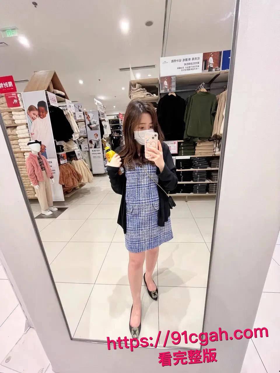 浙江台州人妻林丰雅与领导出差酒店视频流出 全程露脸吃屌被爆操 极品身材 水嫩雪白的皮肤让人看的欲罢不能-6