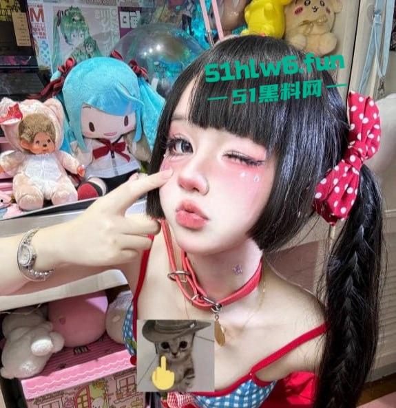 二次元嫩妹,清纯嫩妹【钙片老师】付费定制,情趣小野猫逼脸同框跳蛋自慰。-2